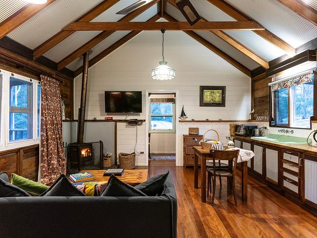 Photo 12 for Spacious Luxury Log Cabin Near Beach - dog-friendly & private at Bawley Ridge Farm