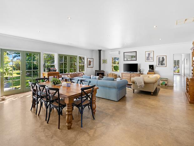 Photo 5 for Farm House at the Gateway to the King Valley