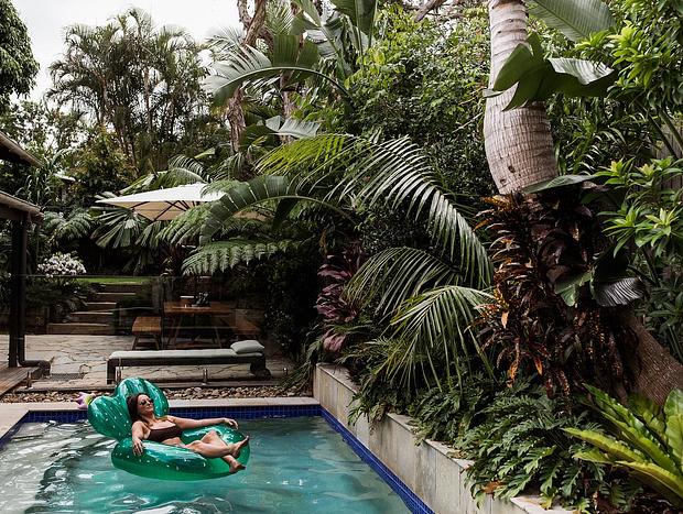 Photo 8 for Beach Jungle: Hot Tub, Firepit & Pool in Pet-Friendly Seaside Oasis