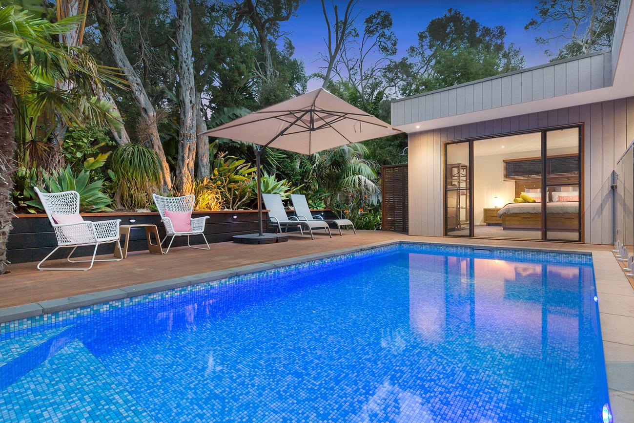 Aqua Shores Gas Heated Pool House for Rent in Rye, Mornington