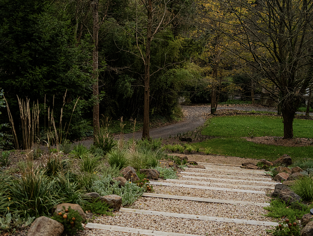 Photo 11 for Bush House in the Dandenong Ranges