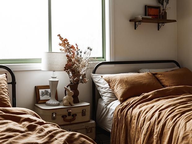 Photo 6 for Cosy Retreat with Mountain Views