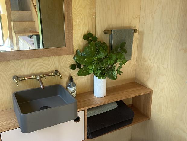 Photo 5 for Stylish Tiny Home in Trentham with a Luxurious Sauna!