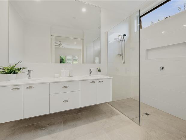 Photo 14 for Surfside Serenity - Winter Promotion Stay3 pay2 - Special Couple Rate Aavailable