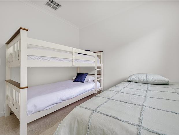 Photo 8 for Surfside Serenity - Winter Promotion Stay3 pay2 - Special Couple Rate Aavailable