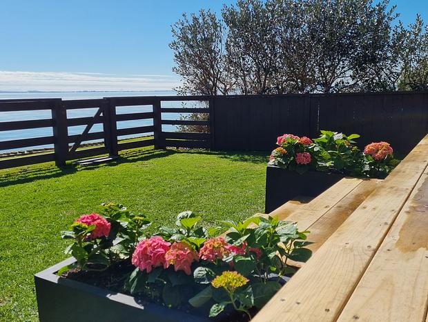 Photo 10 for Red Rock Cottage, beachfront luxury