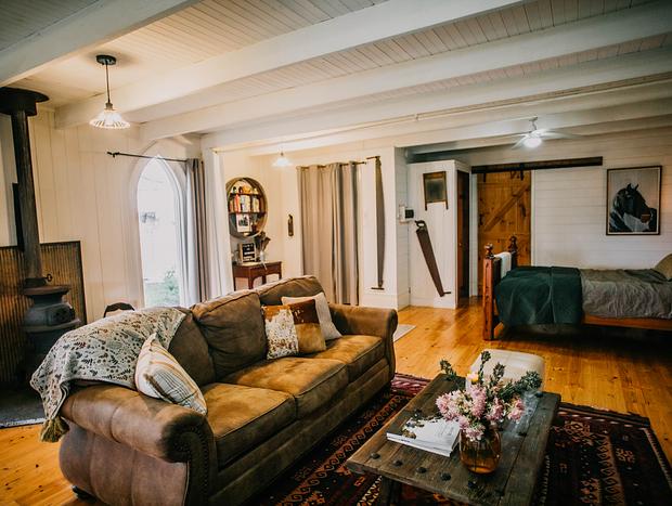 Photo 8 for A Charming hideaway in the Hills