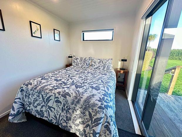 Photo 8 for Modern 2 Bedroom Cottage with Farm Views