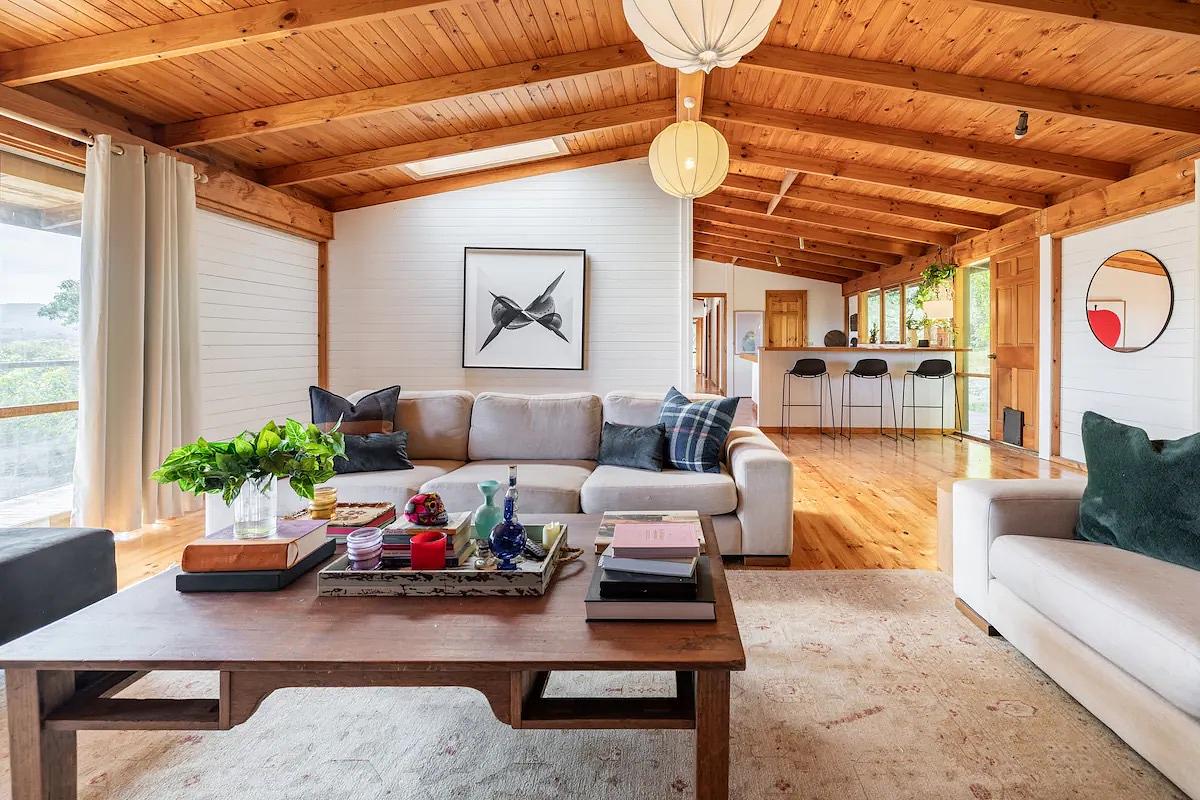 Aireys Inlet stylish wood cabin relax & escape Beach house for Rent