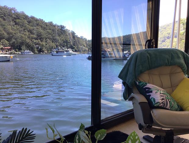 Photo 6 for Astoria Houseboat - Luxury Floating Apartment
