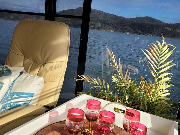 Photo 8 for Astoria Houseboat - Luxury Floating Apartment