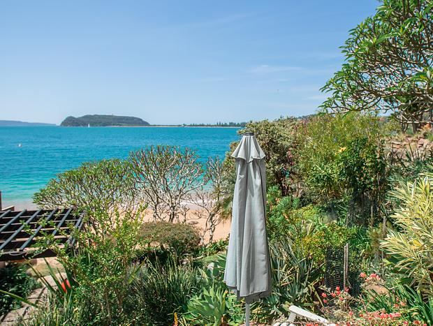 Photo 38 for Beachfront Bliss