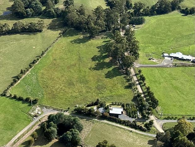 Photo 22 for Citrus Grove: private/architectural/dog-friendly/views/acreage