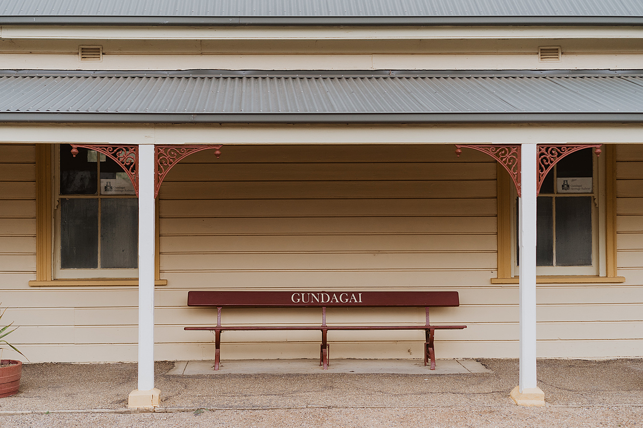 Explore the town of Gundagai Riparide
