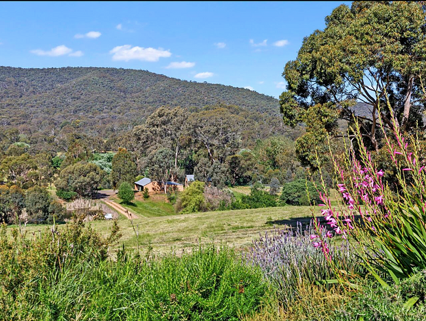 Photo 22 for Earthen home in Bonnie Doon, Australia