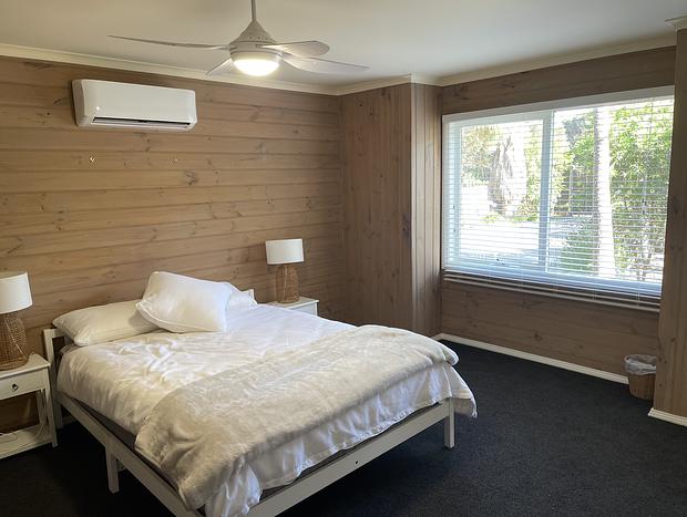 Photo 10 for Spacious Beach House With Bush And Ocean Views