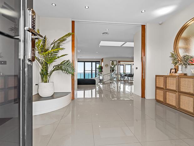 Photo 10 for 'house by the sea'