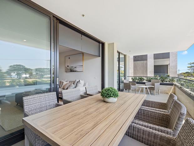 Photo 10 for The Penthouse - Mornington