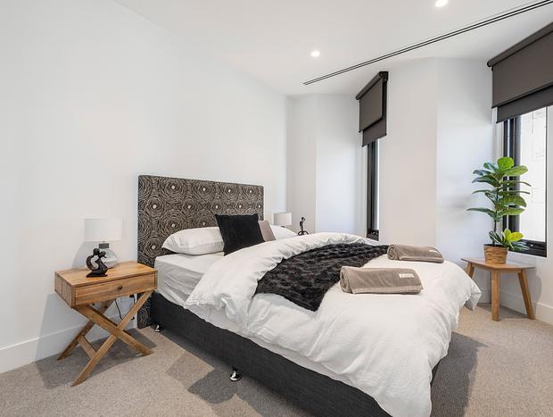 Photo 11 for The Penthouse - Mornington