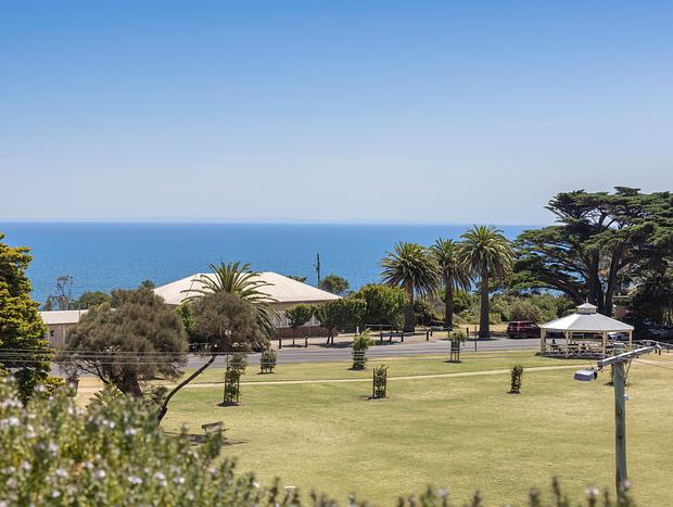 Photo 17 for The Penthouse - Mornington