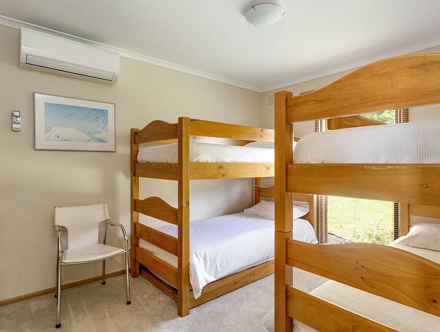 Photo 11 for Poolside Getaway - Dromana