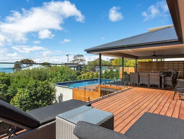 Photo 4 for Poolside Getaway - Dromana