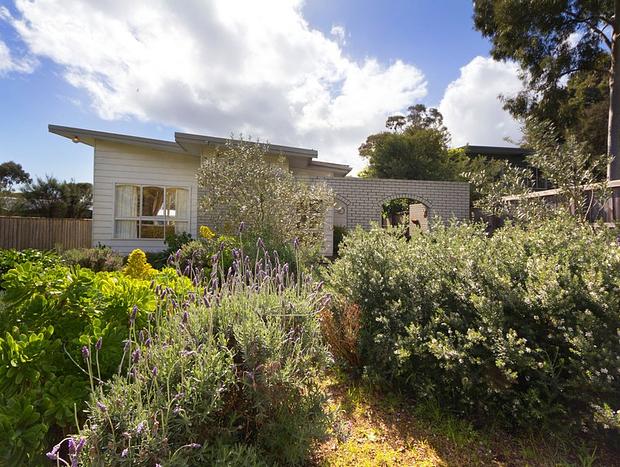 Photo 11 for Home Sweet Home - Mount Martha