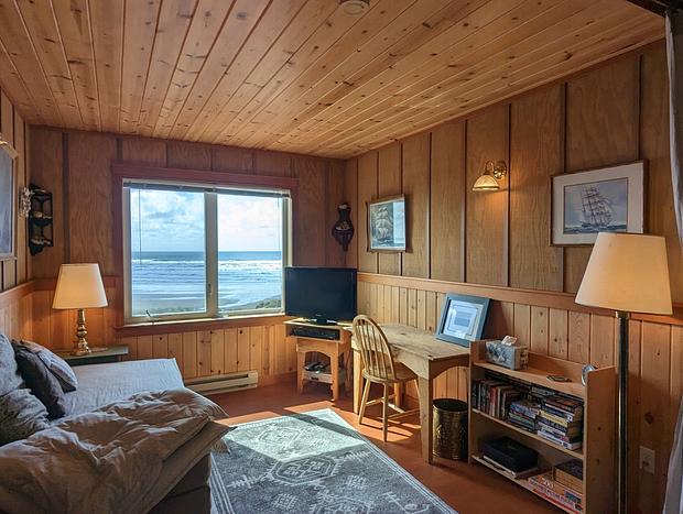 Photo 20 for Lighthouse Lookout virtually beach front at Heceta Beach