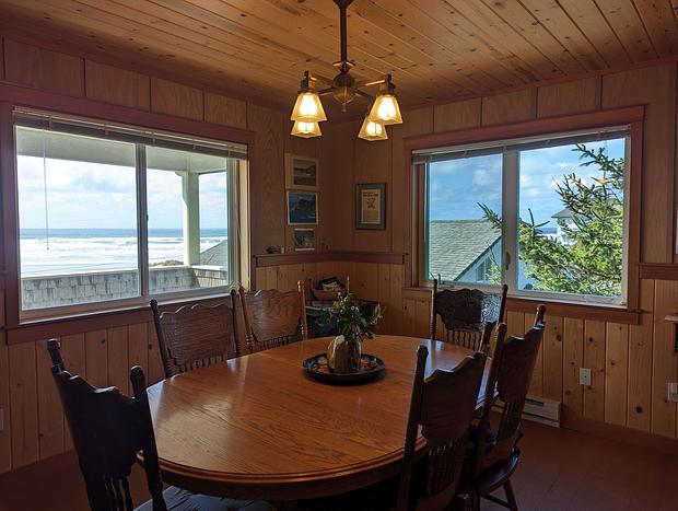 Photo 9 for Lighthouse Lookout virtually beach front at Heceta Beach