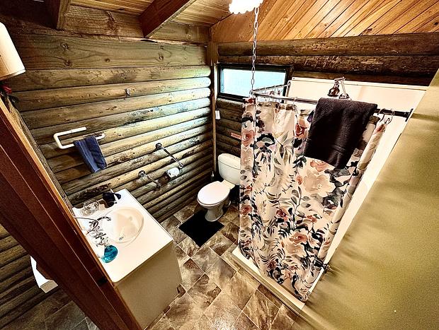 Photo 12 for Romantic Echo Ridge Spa Cabin