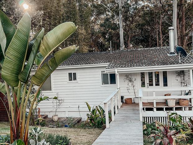 Photo 31 for The Palms - Weatherboard cottage amongst the palm trees