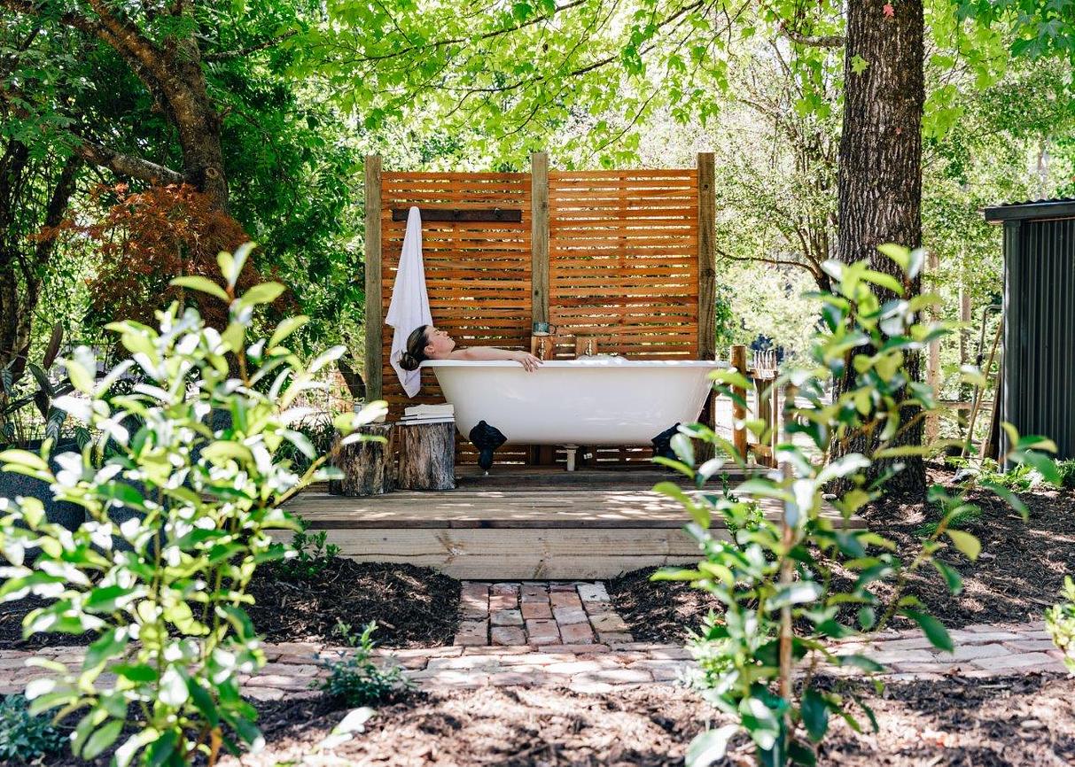 Upon a Star Cabin for Rent in Wandiligong, High Country, VIC, AU