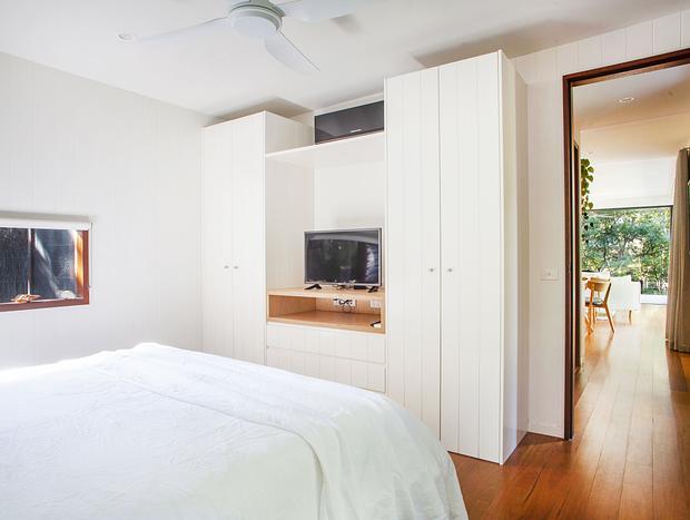 Photo 11 for Beachfront Bungalow: exclusive luxe hideaway & pet-friendly!