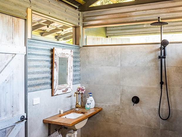 Photo 10 for The Love Shack