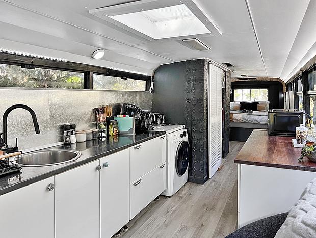Photo 12 for Bussie McBusFace, converted bus in Little River