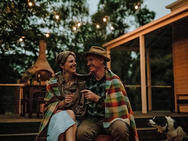 Photo 16 for Country House Retreat - luxury farmhouse with outdoor hot tub & pizza oven