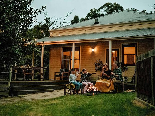 Photo 14 for Country House Retreat - luxury farmhouse with outdoor hot tub & pizza oven
