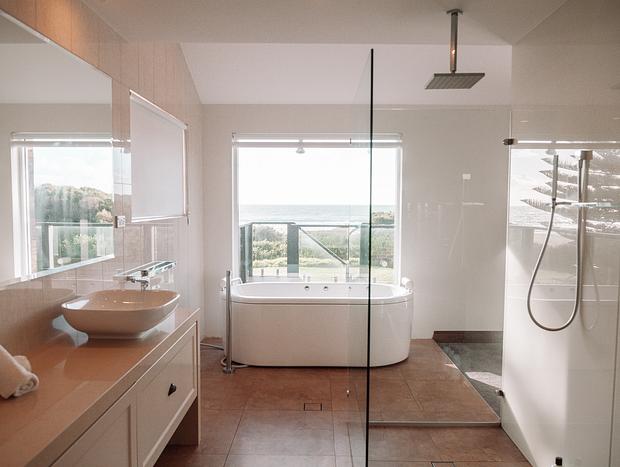 Photo 9 for A Coastal Escape to South Beach