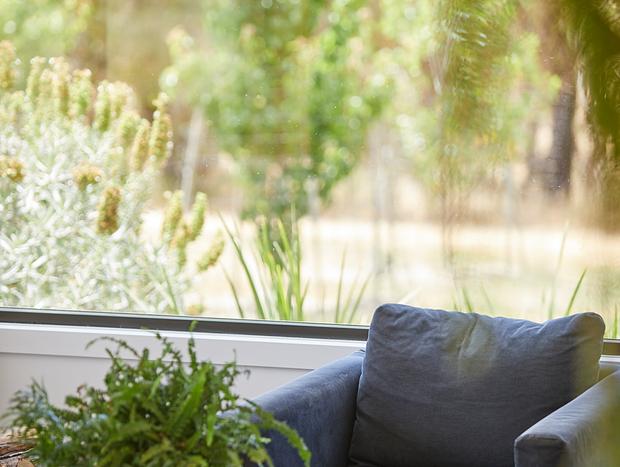 Photo 5 for Ironbark Maldon, with outdoor spa and forest views