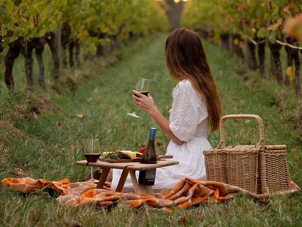 Photo 15 for Lakeside Luxury Villa on a Vineyard