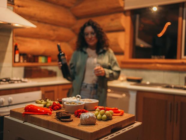 Photo 9 for Autumn getaway in a cosy Log Cabin