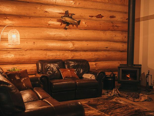 Photo 10 for Autumn getaway in a cosy Log Cabin