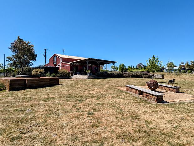 Photo 32 for Abercrombie Ridge - Lux BARN and Spa Retreat - Pet-friendly