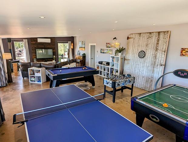 Photo 41 for Abercrombie Ridge - Lux BARN and Spa Retreat - Pet-friendly