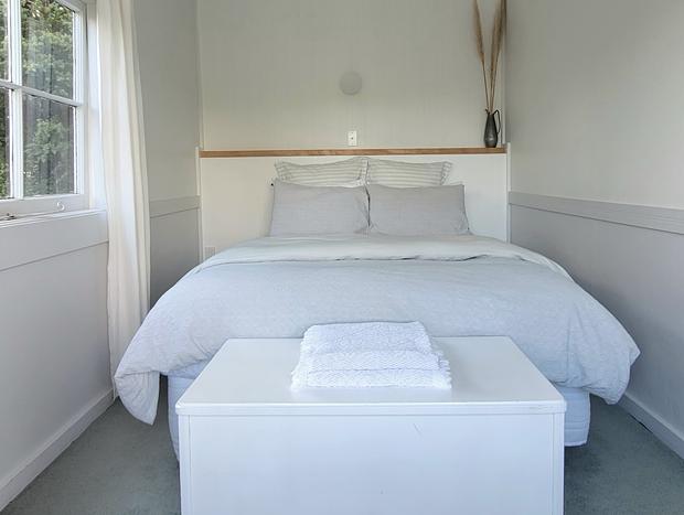 Photo 6 for Boutique Orchard Cottage with Outdoor Baths
