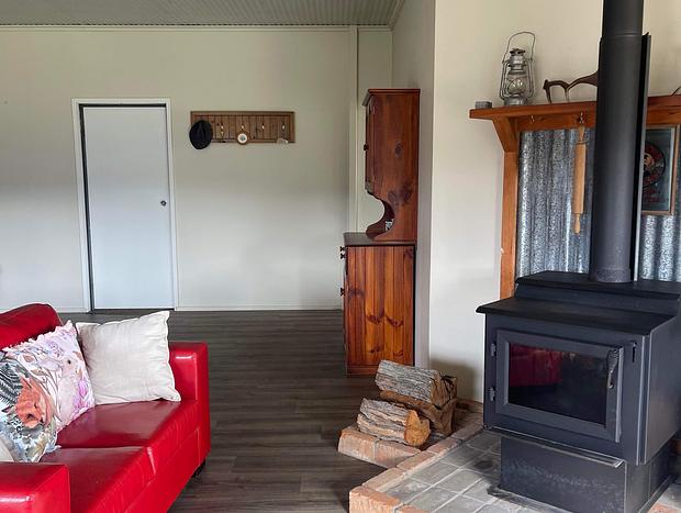 Photo 19 for “Greenmore Hut” country escape in the hills near Mudgee!