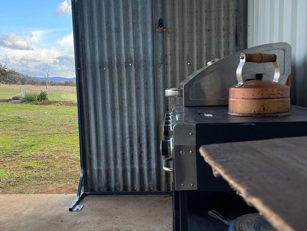 Photo 31 for “Greenmore Hut” country escape in the hills near Mudgee!