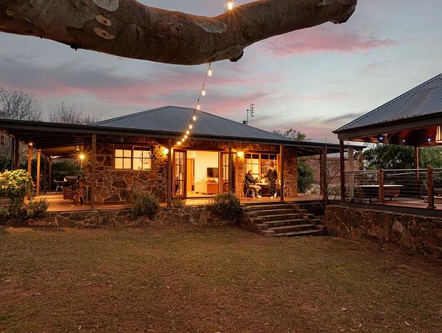Photo 21 for A Mansfield Scenic Cottage Farm Stay