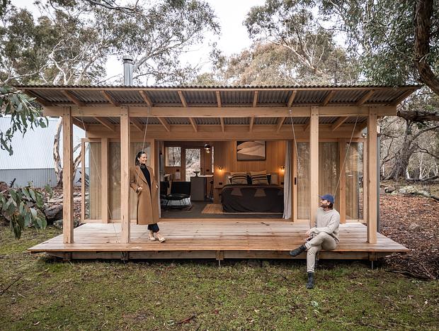 Photo 2 for Snowy Mountains Luxury Cabin Retreat