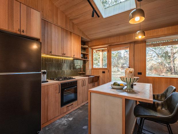 Photo 10 for Snowy Mountains Luxury Cabin Retreat